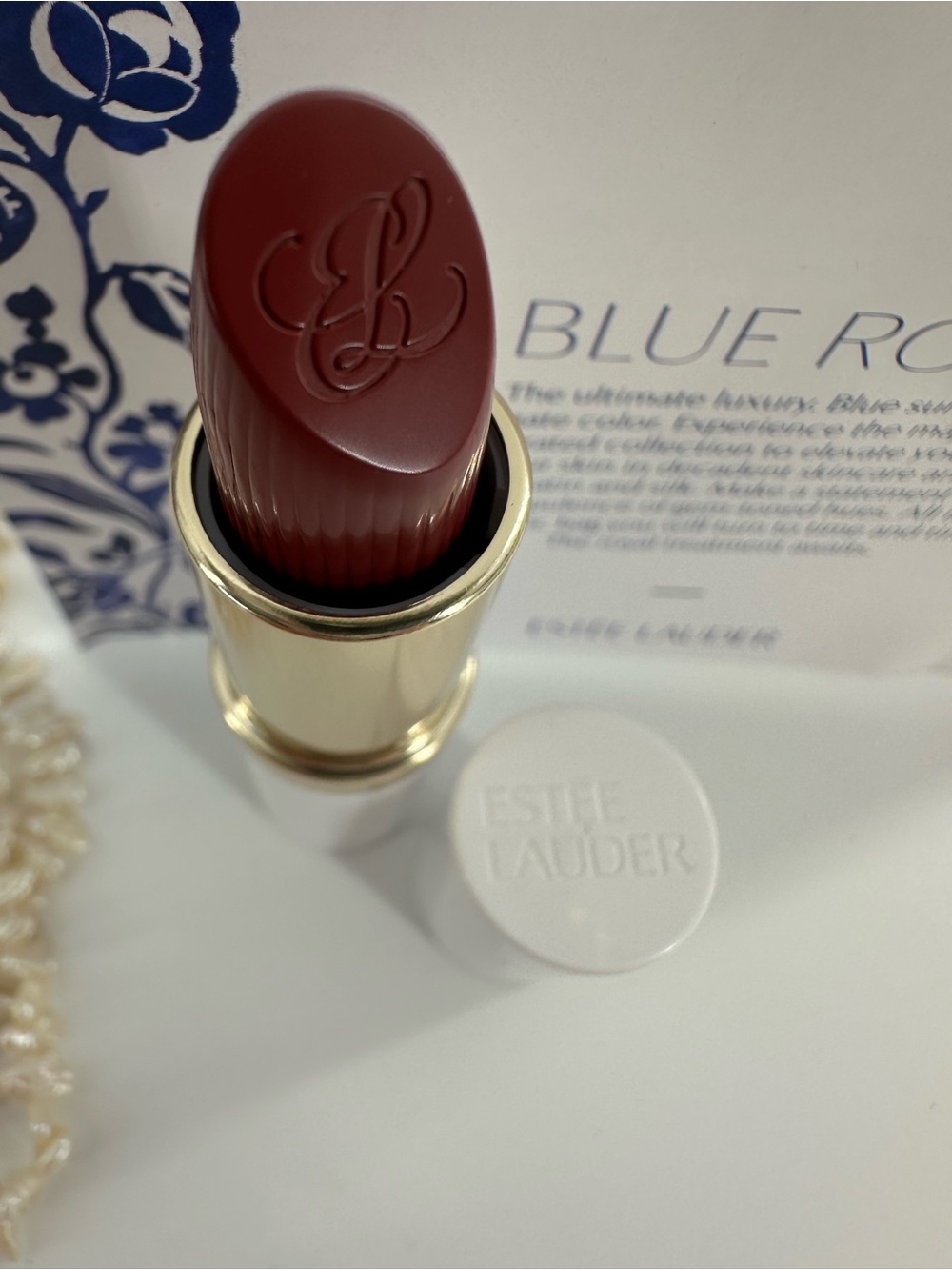 Estée Lauder Creme Lipstick in #670 BOLD DESIRES ~ New! - Picture 4 of 8